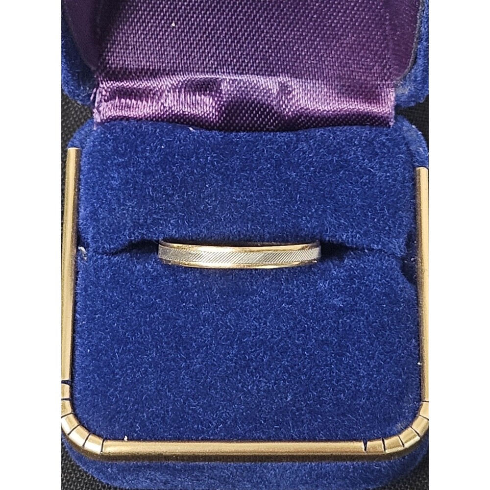 Vintage Platinum and 18k Yellow Gold Ring Sz 7 Wedding Band .70 Grams